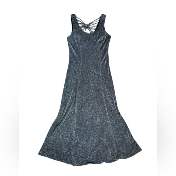 Molly Malloy Dresses & Skirts - Vintage Molly Malloy Evening full length black and metallic silver dress size 12